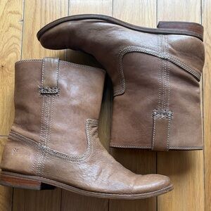 Frye Anna Anna Short Boots - 9.5 - Ash